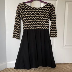 Black and Gold Mini Dress/ Size 14 (Kids)/ S